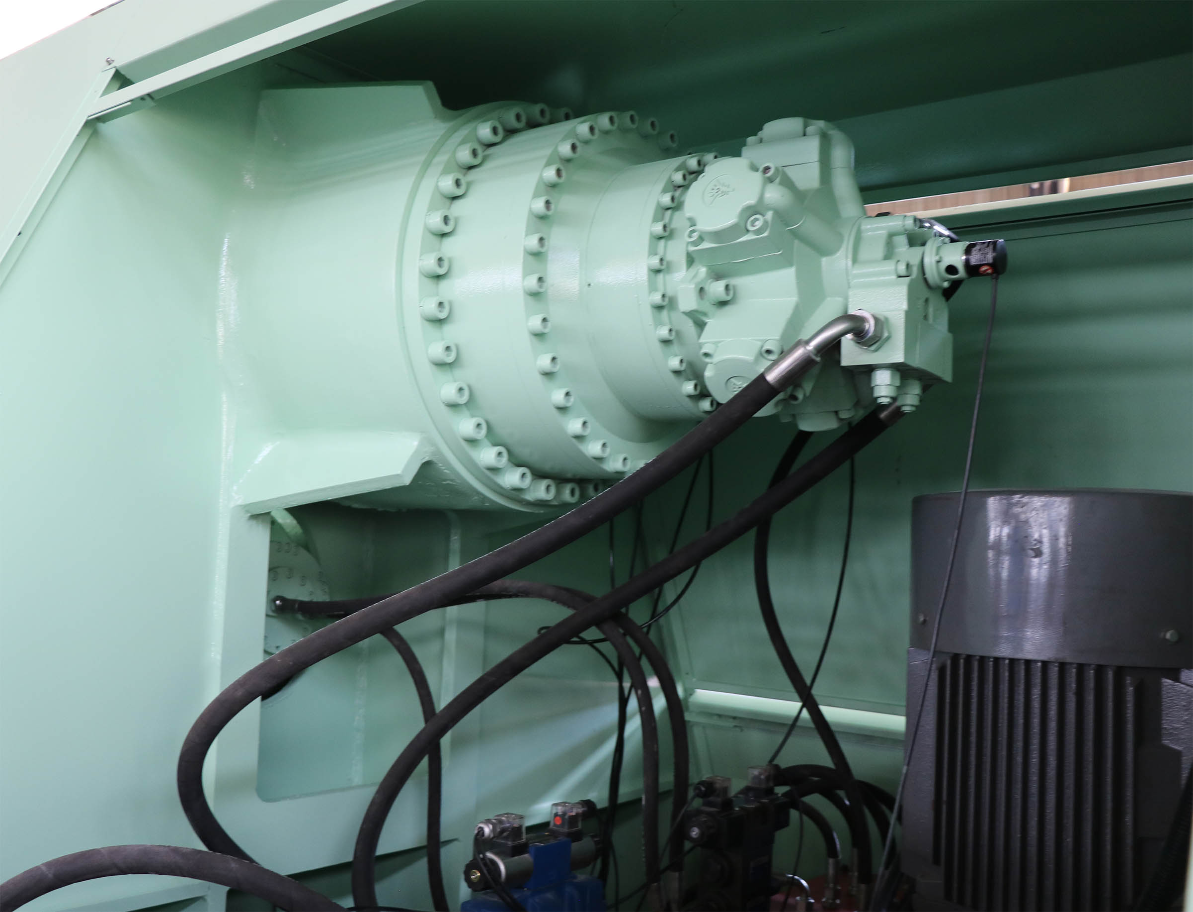 hydraulic motor